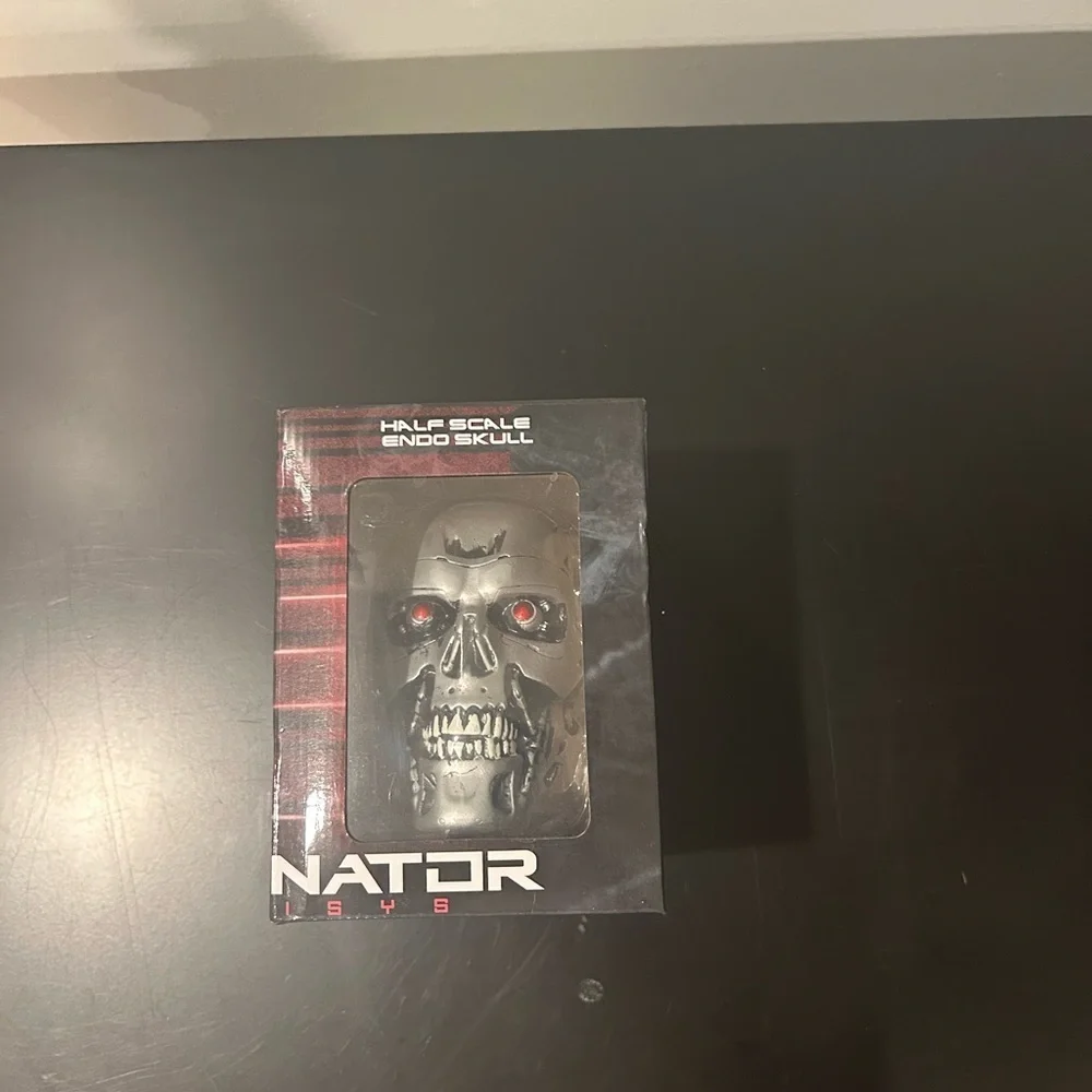 Lootcrate Exclusive Terminator Genisys Half Scale Endo Skull NIB